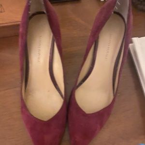 Banana republic heels maroon suede